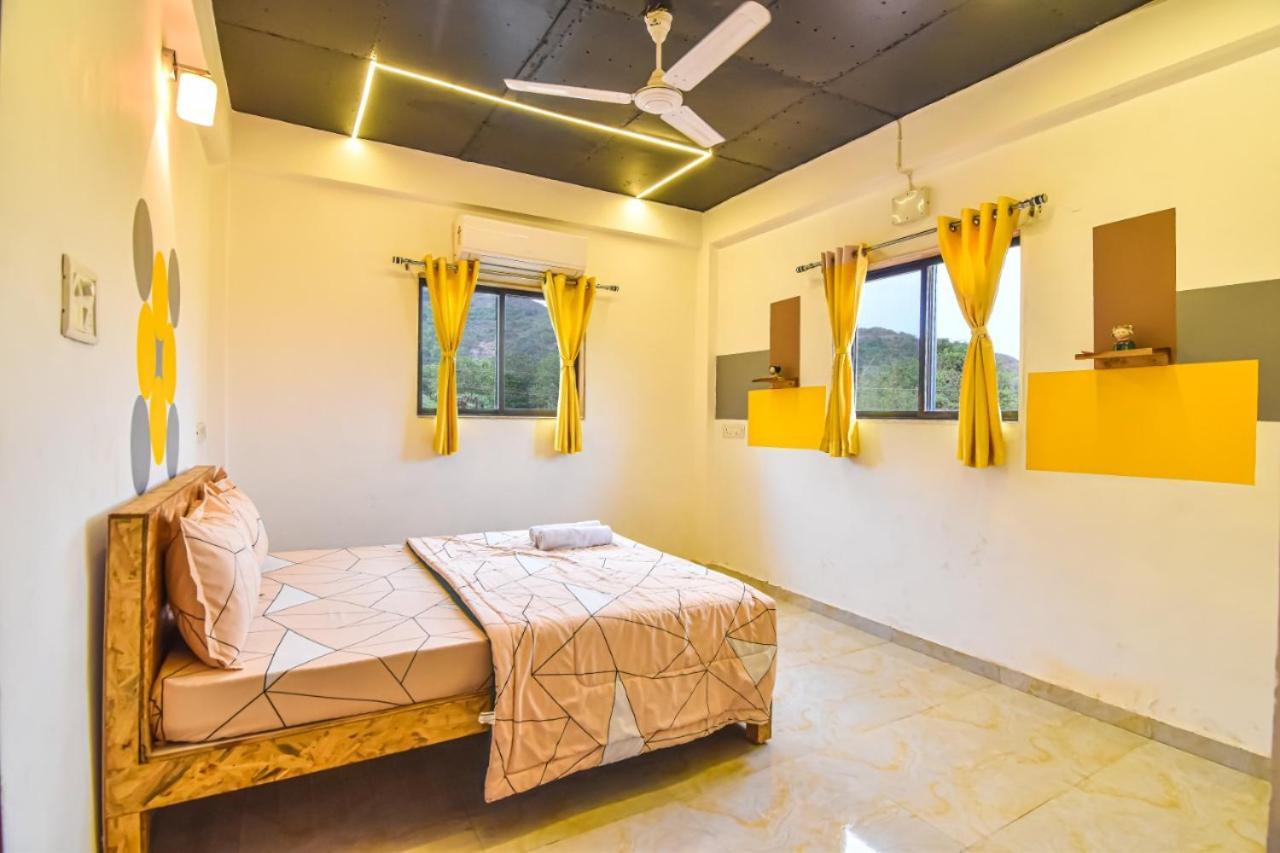 Empyrean Stay Ll 3Bhk Ll Jaguar Villa Ll Ac Ll Pvt Pool Ll Luxury Lonavla Zewnętrze zdjęcie