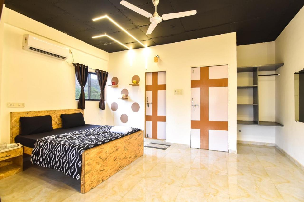 Empyrean Stay Ll 3Bhk Ll Jaguar Villa Ll Ac Ll Pvt Pool Ll Luxury Lonavla Zewnętrze zdjęcie